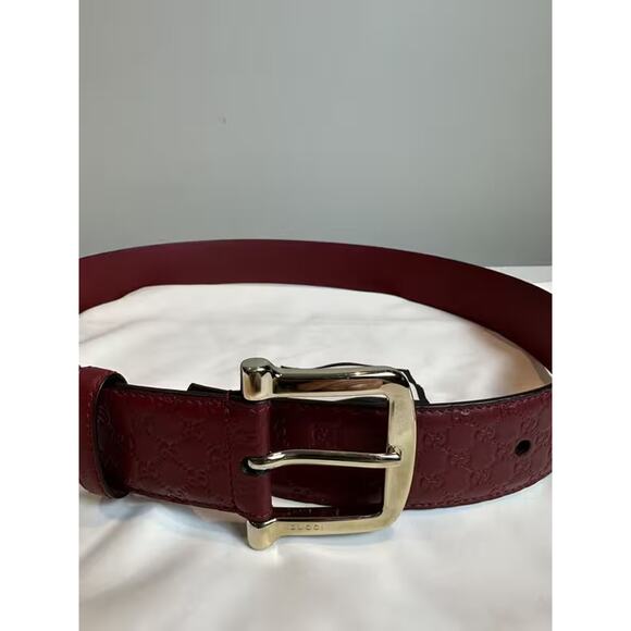 100% Authentic New Gucci Leather Belt Size 80 Red - Picture 1 of 5